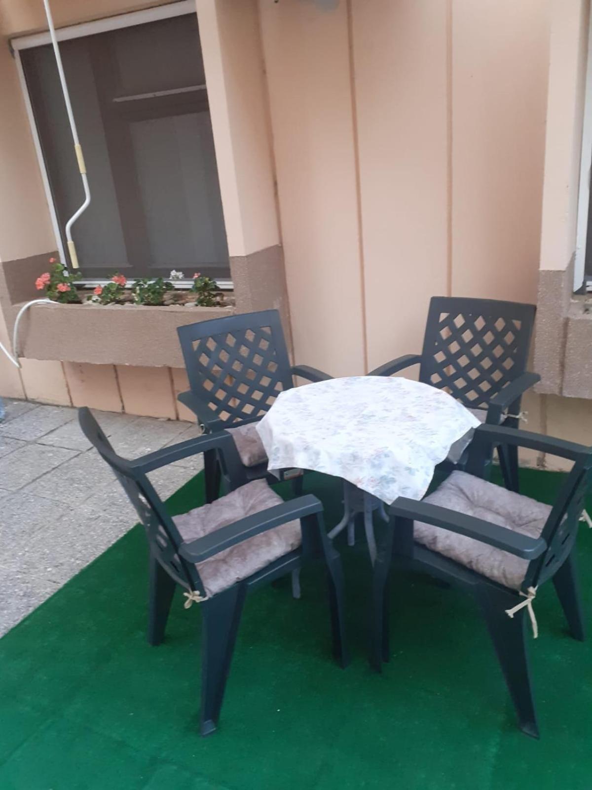 Apartments Aleksandar Petrovac Oda fotoğraf
